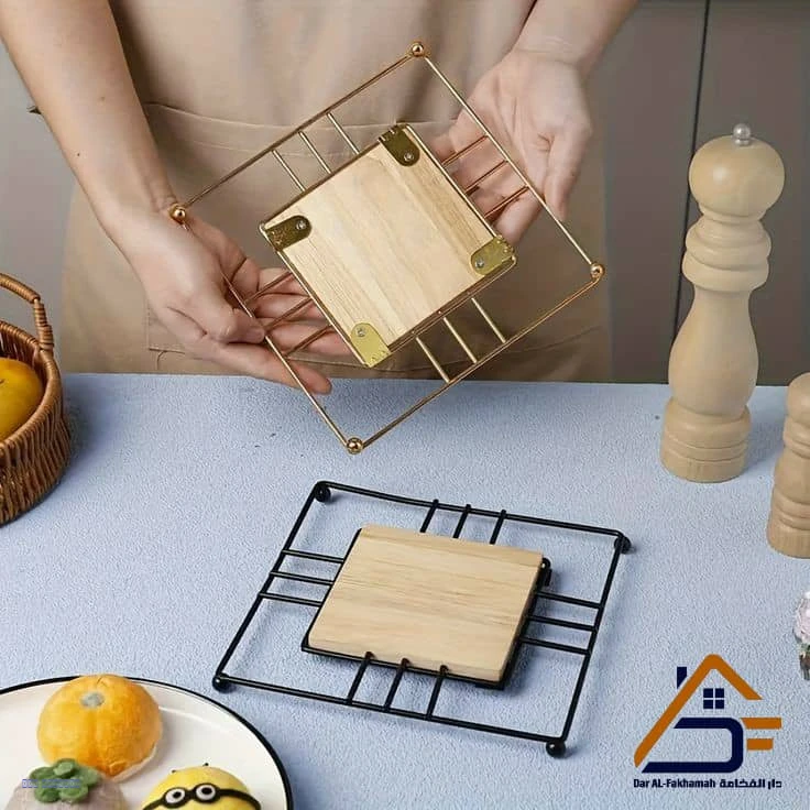 قاعدة للأواني الساخنة