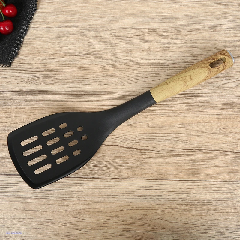 ملعقة رفع الخبز أسود بمقبض شكل خشبي
