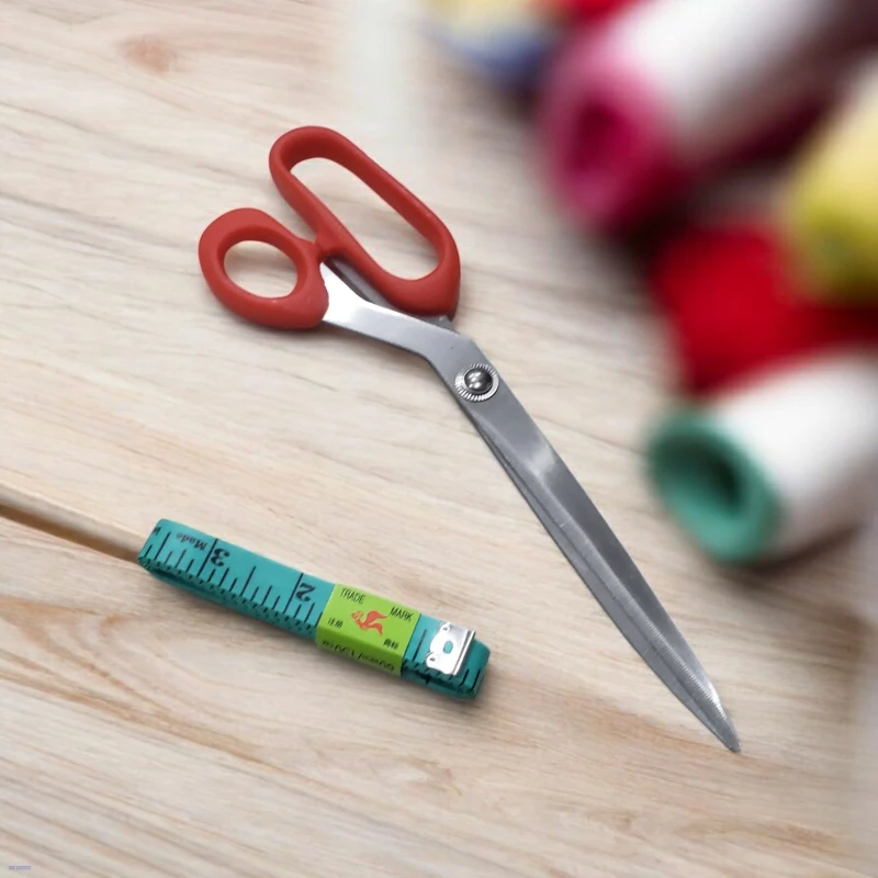 مقص مع المتر